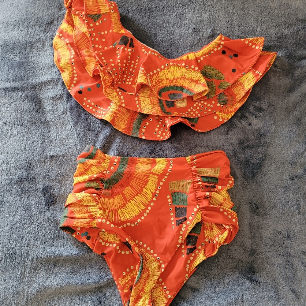 Bathing Suit - Picture 2 of 9